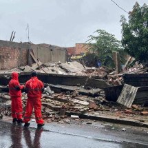 BH: Casa de dois andares desaba no bairro São Gabriel