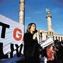 Naomi Klein reflete sobre a política global a partir de ‘confusão com xará' - afp