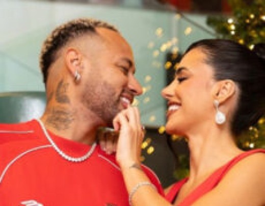 Neymar passa o Natal com ‘camisa de time’ feita por grife de luxo; saiba o valor -  (crédito: No Ataque Internacional)