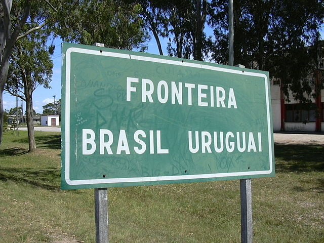 O Chuí é um município brasileiro do estado do Rio Grande do Sul, localizado no extremo sul do Brasil. É a cidade mais meridional do país, fazendo fronteira conurbada com a cidade do Chuy, no Uruguai. 