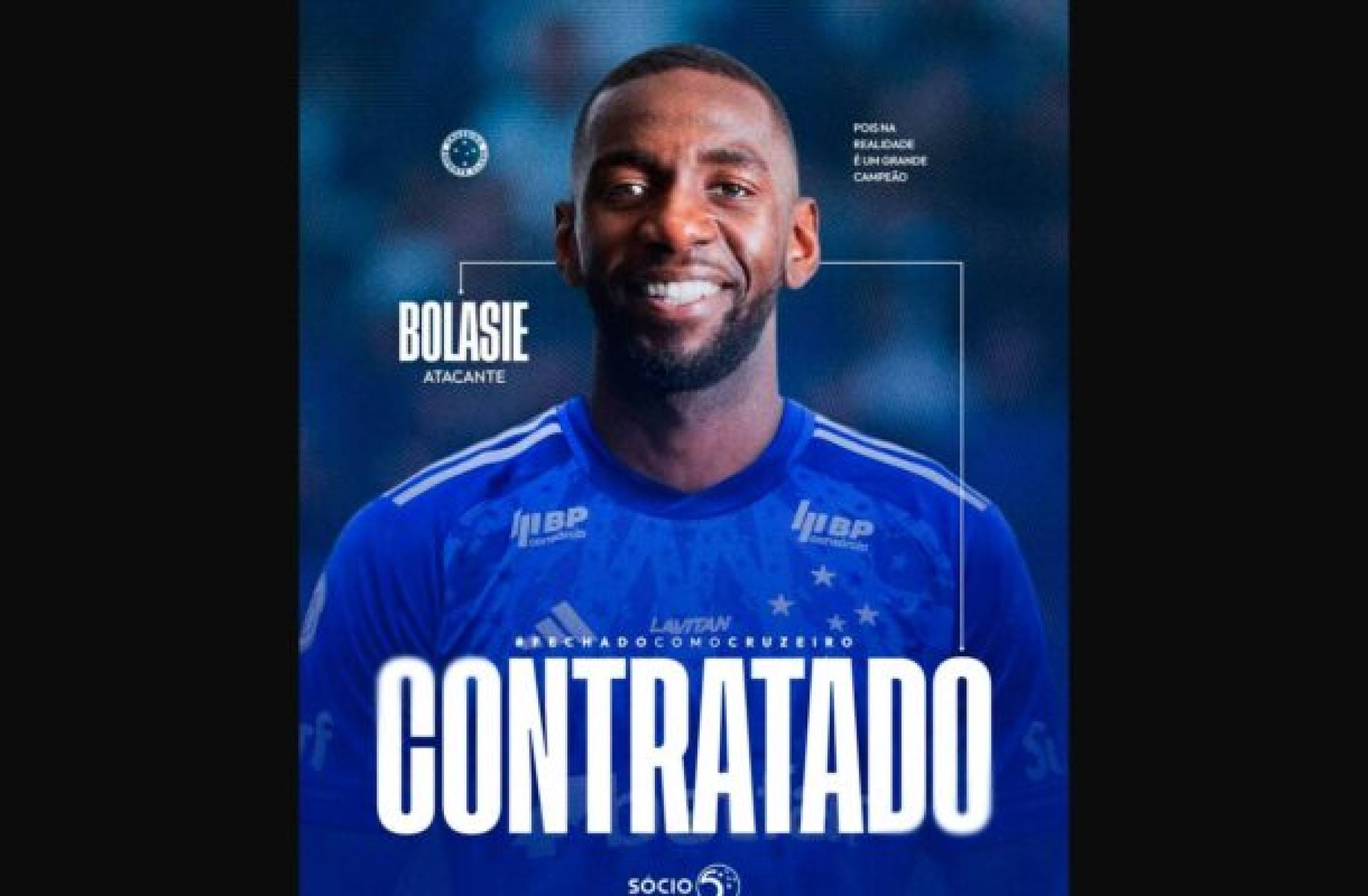 Cruzeiro anuncia a contratação do atacante Bolasie