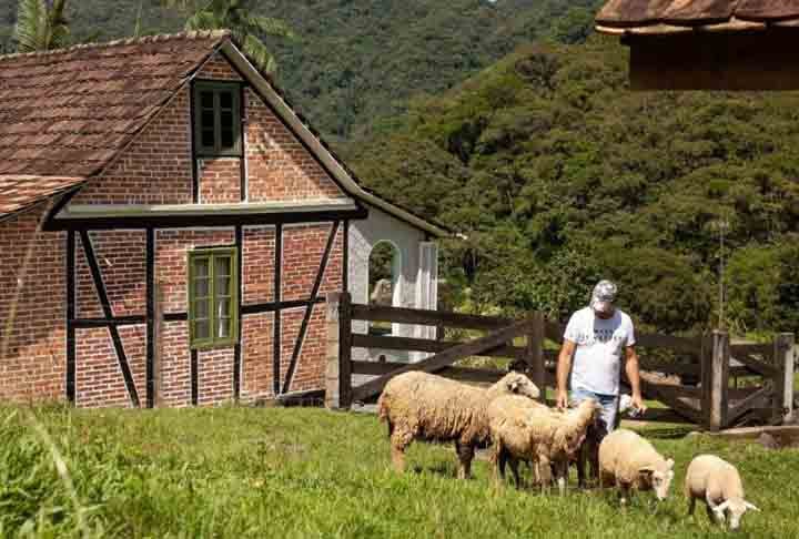 O prêmio, que foi desenvolvido pelo Ministério do Turismo, destaca as coisas boas que as pessoas e empresas fazem no turismo do país, sendo o maior da área no Brasil.