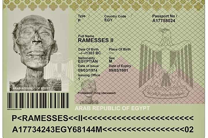 Em 1974, os egiptólogos do Museu Egípcio notaram que a condição da múmia de Ramsés II estava se deteriorando rapidamente. Assim, a levaram Paris, onde foi feita uma pesquisa completa e exame médico. O ex-faraó recebeu um passaporte egípcio, que listou sua ocupação como o rei do Egito (falecido).