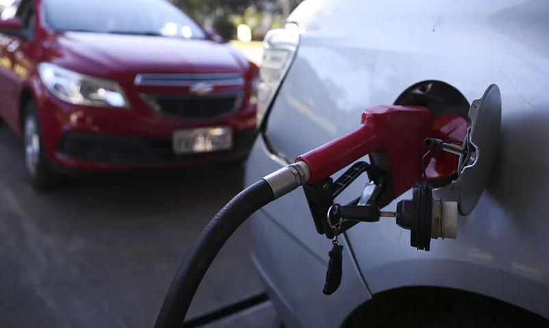 Gasolina é vendida por até R$ 6,79 em Belo Horizonte