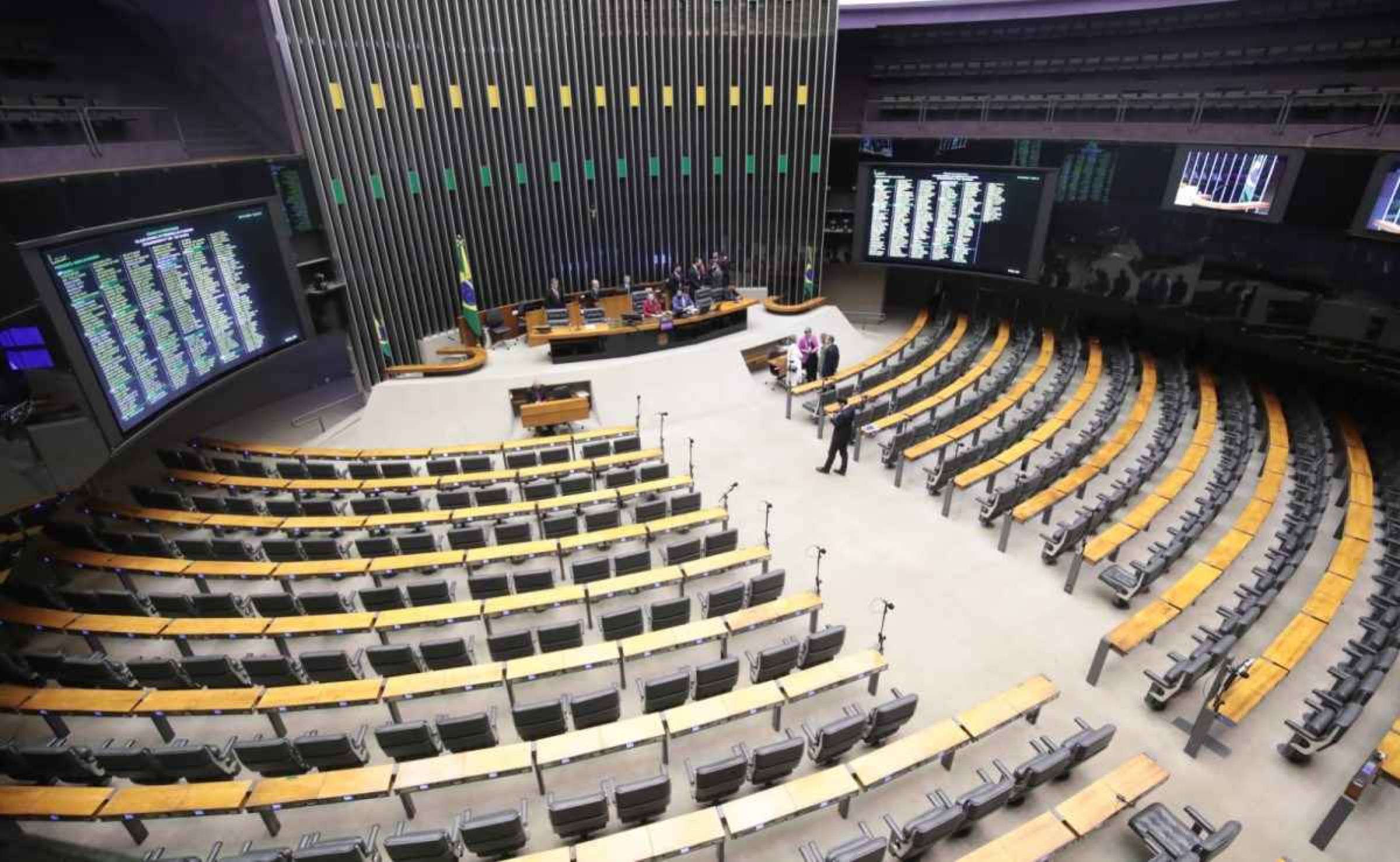 Câmara culpa governo ao justificar a Dino pedido por desbloqueio de emendas