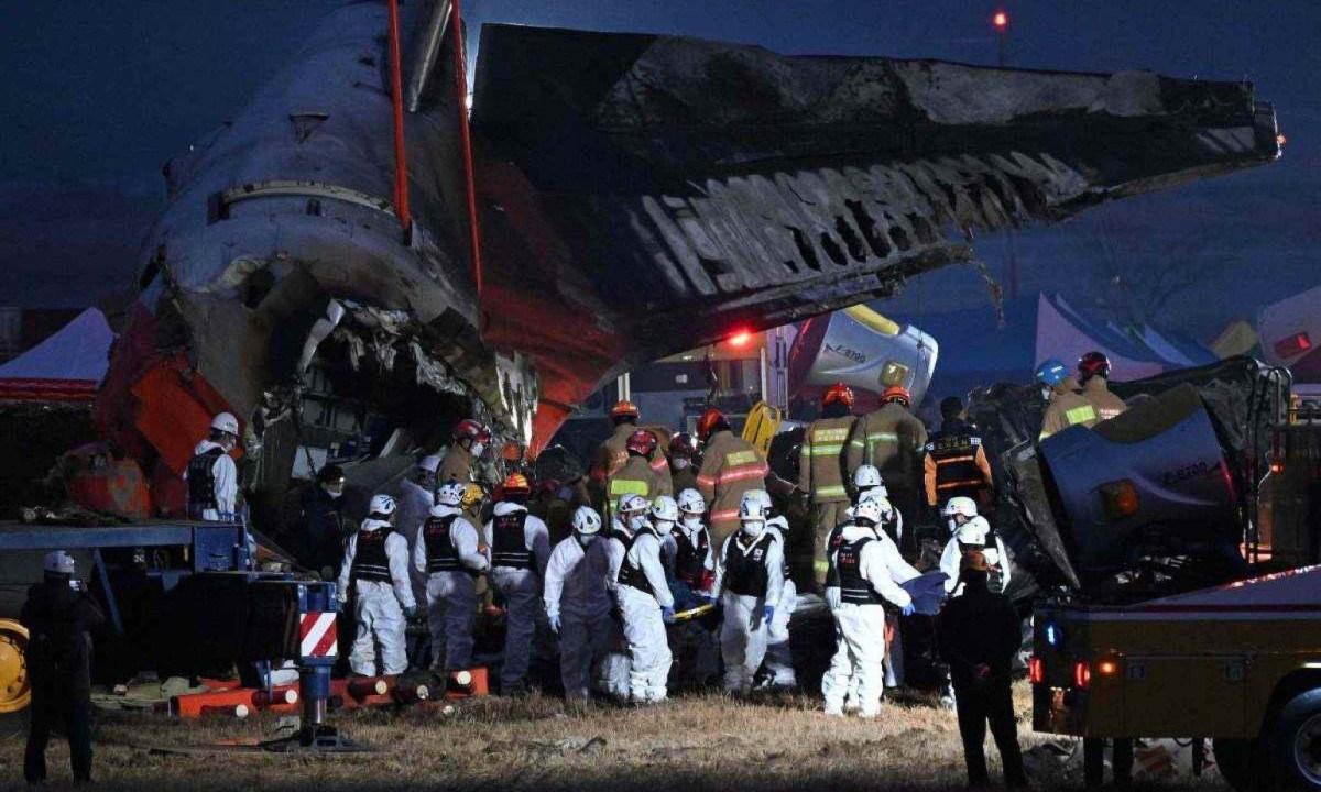 Acidente de avião na Coreia do Sul matou quase 180 pessoas -  (crédito: Jung Yeon-je / AFP)