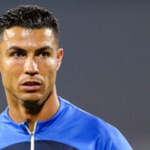 Perfil da Ligue 1 &#8216;rebate&#8217; Cristiano Ronaldo com provocação e foto de Messi - No Ataque Internacional