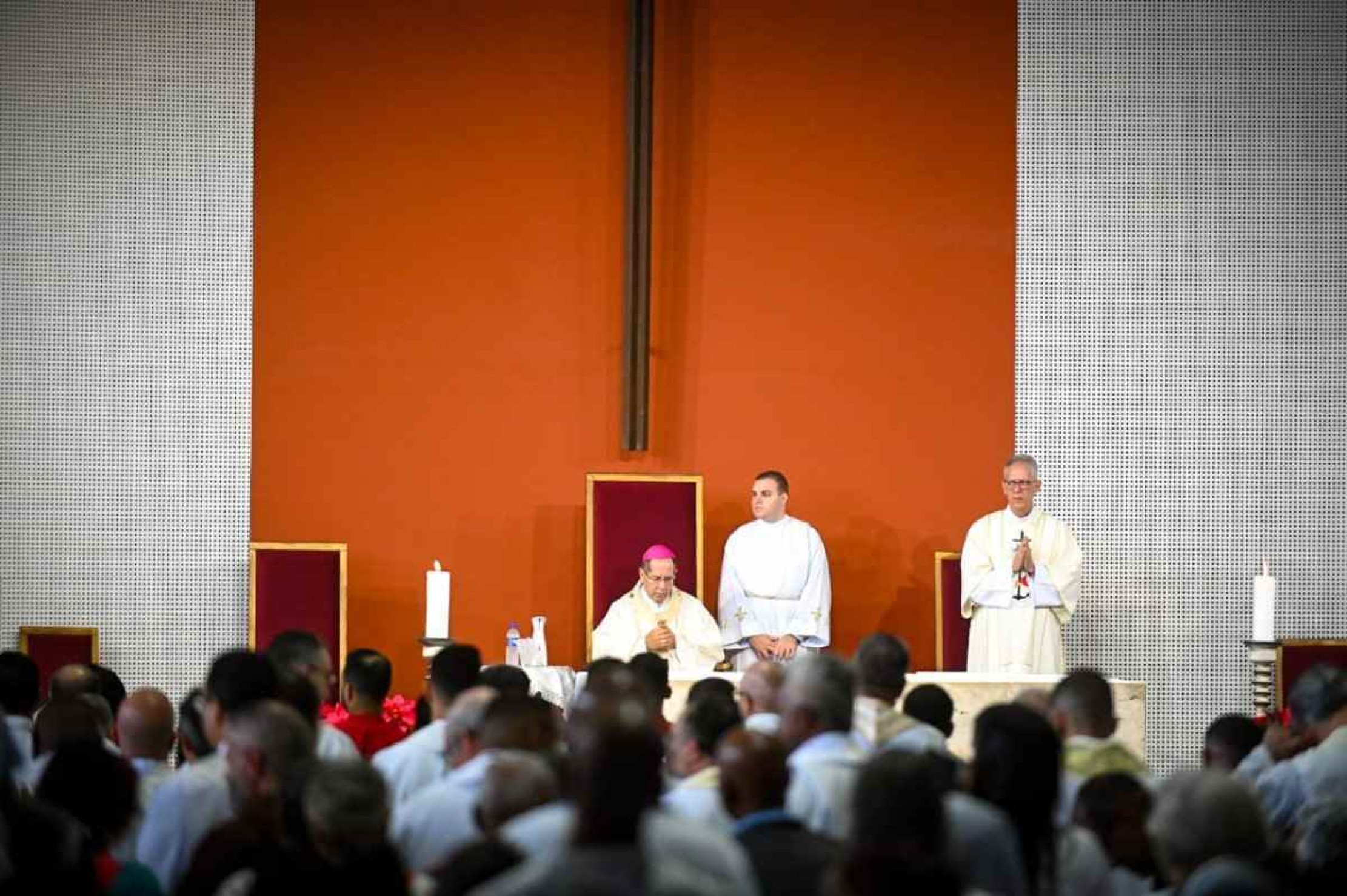 Missa na Catedral Cristo Rei, em BH, marca abertura do Jubileu da Esperança