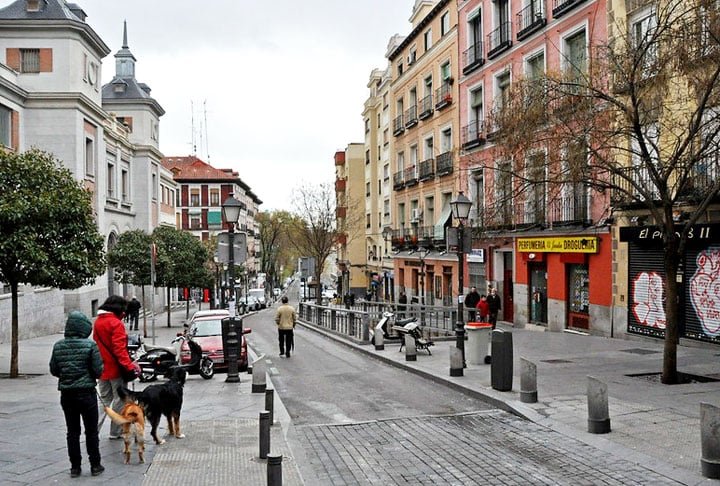 Espanha - Legalizou a eutanÃ¡sia e o suicÃ­dio assistido em 2021, permitindo a prÃ¡tica em casos de sofrimento insuportÃ¡vel.
