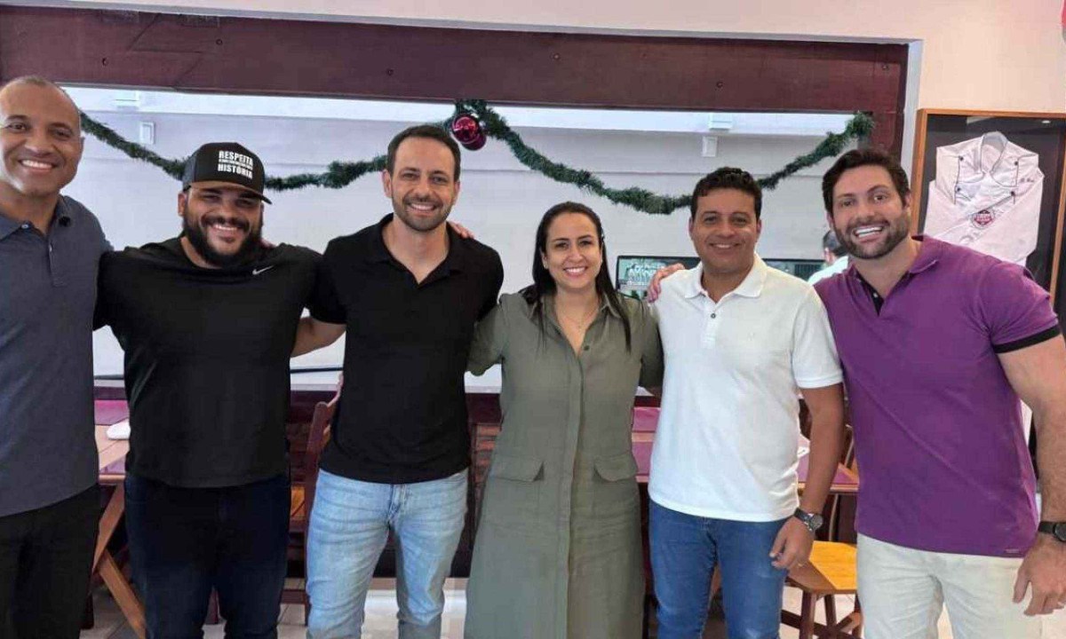 Wagner Ferreira (PV), Rudson Paixão (Solidariedade), Wanderley Porto (PRD), Michelly Siqueira (PRD), Leonardo Ângelo (Cidadania) e Diego Sanches (Solidariedade) integram o bloco Independência Democrática -  (crédito: Divulgação)