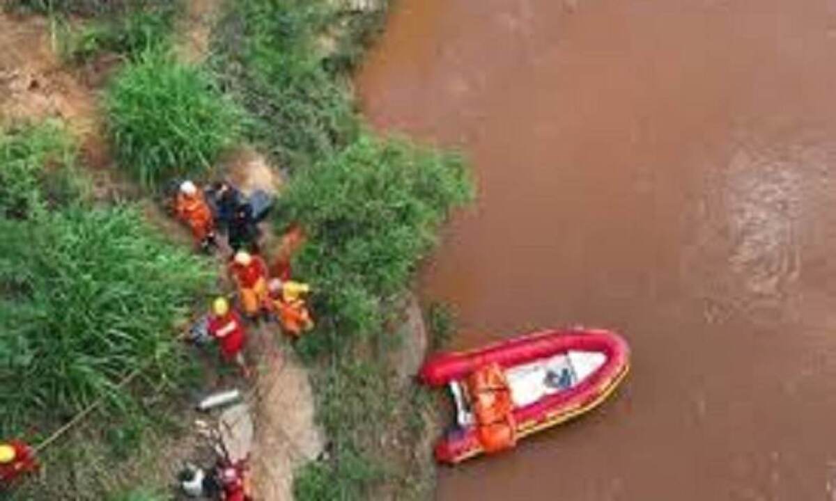 Corpo encontrado no Rio das Velhas pode ser de idoso jogado de ponte - CBMMG