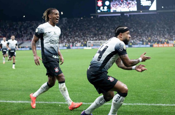 Corinthians vence o Bahia por 3 a 0 em casa, engata seu oitavo triunfo seguido e se garante na Libertadores de 2025. Feito é muito comemorado no clube, que deu uma arrancada impressionante saindo do Z-4 e terminando no G-8 do torneio de pontos corridos. - Foto: Rodrigo Coca/Agência Corinthians