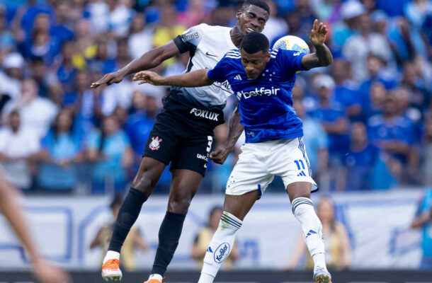 Ainda sem treinador, Timão perde para Cruzeiro (3 a 0) e Vasco (2 a 0), ambas fora de casa e se afunda ainda mais na zona de rebaixamento. - Foto: Rodrigo Coca/Agência Corinthians