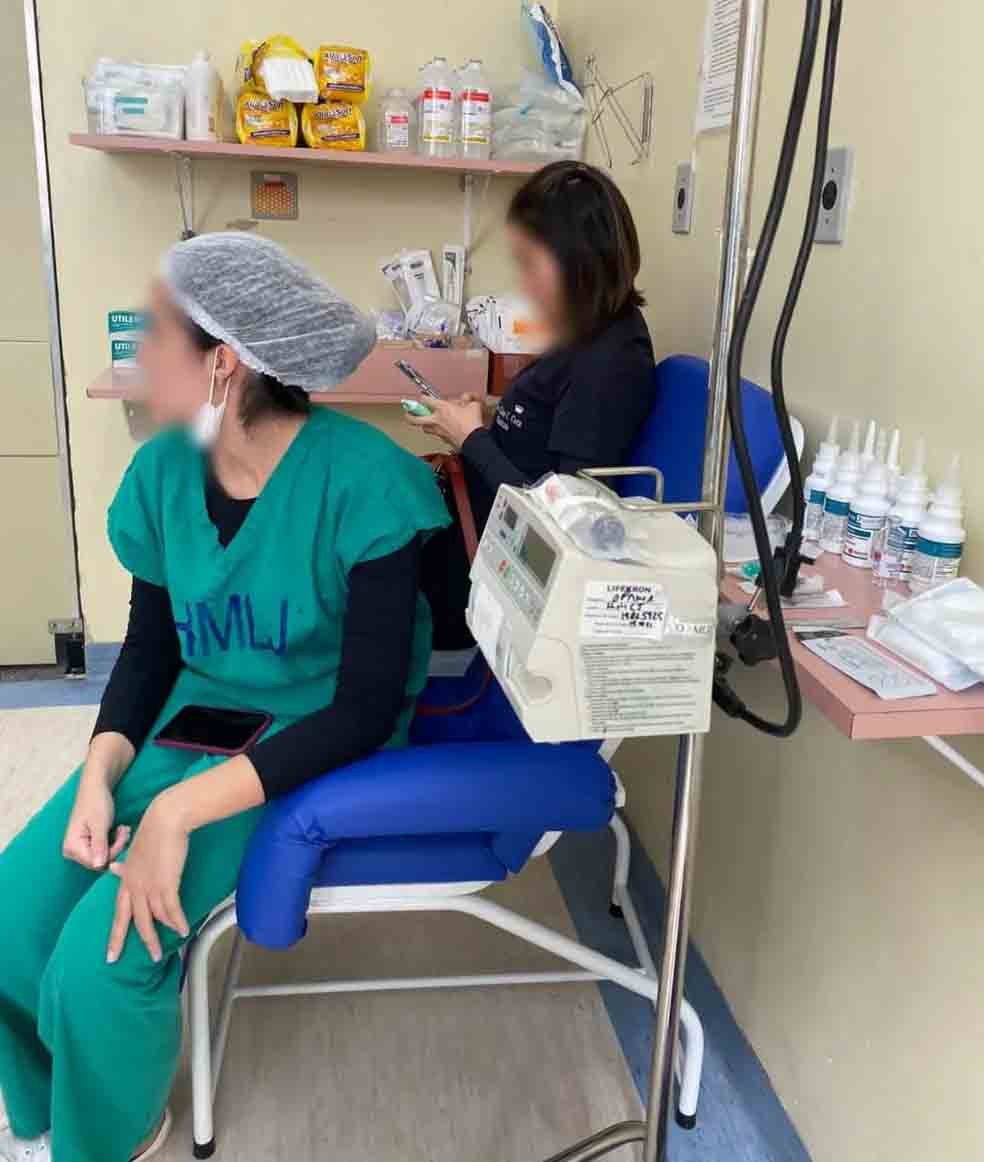 Em junho, uma estudante de Medicina foi desligada do serviço num hospital carioca ao ser fotografada com cigarro eletrônico no centro obstétrico.