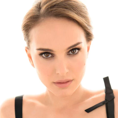 Nome da celebridade: Natalie Portman - A atriz teve como uma de suas principais atuações o filme 