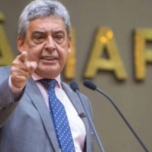 Sebastião Melo: Quem defende ditadura ou comunismo não deve ser processado