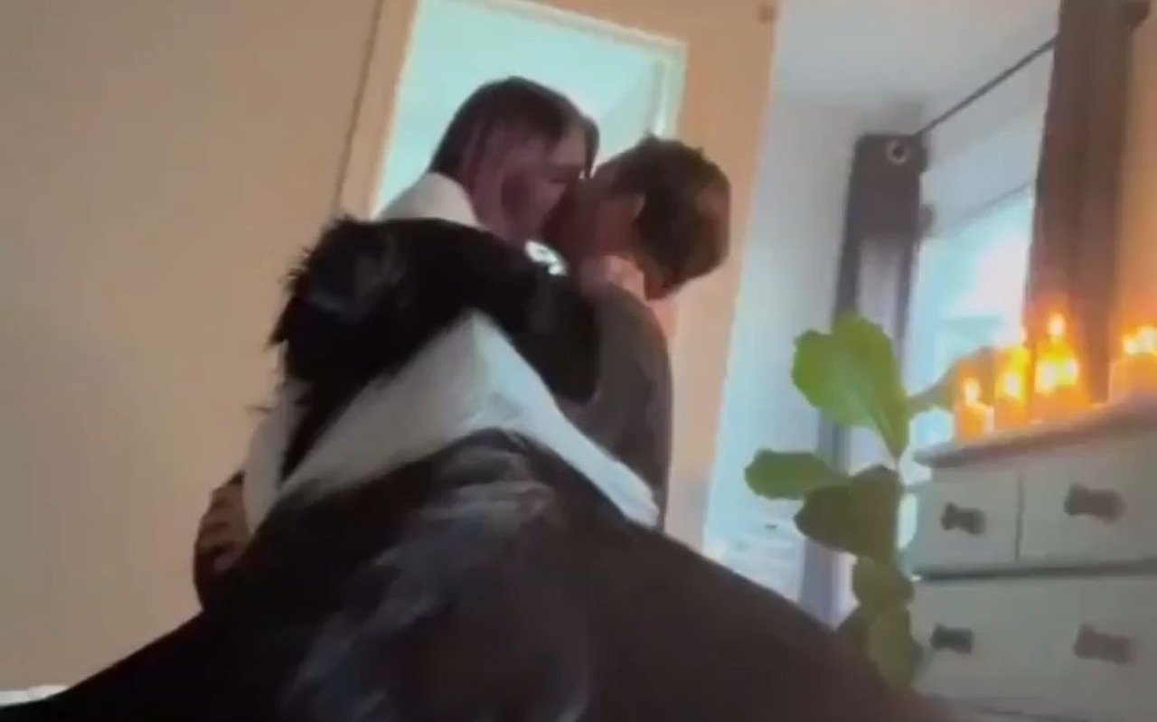O caso aconteceu em Toronto, no Canadá, e repercutiu nas redes sociais. Maika conquistou a simpatia de todos. -Reprodução de vídeo / Instagram @maika.borador