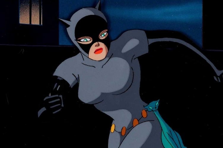 Mulher-Gato - A história da personagem é bem interessante, já que sua aparição foi planejada e construída com objetivos profundos. A Mulher-Gato foi criada no ano de 1940 para ser o interesse amoroso do Batman. 