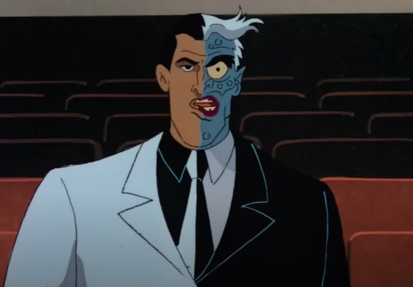 Para você entender melhor, vamos contar como tudo aconteceu:  Harvey Dent era promotor público de Gotham City e aliado próximo de Batman, sendo um exemplo de boa conduta. 