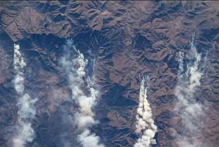 Nem todas as vistas são divertidas ou reconfortantes, visto que os astronautas conseguiram ter imagens de incêndios florestais. Entre eles, na Grande Escarpa da África do Sul, perto da costa do Oceano Índico.