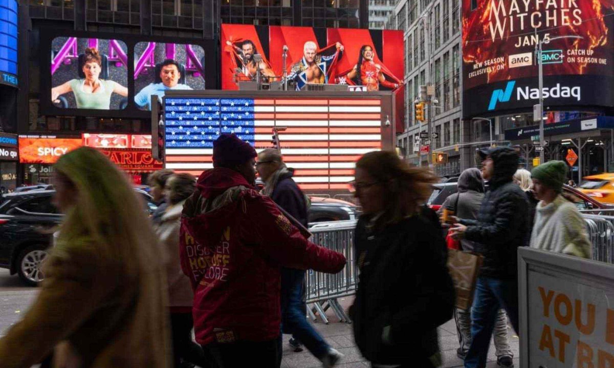 Tiroteio em Nova York aconteceu quando um grupo de homens abriu fogo contra uma multidão -  (crédito: SPENCER PLATT / GETTY IMAGES NORTH AMERICA / Getty Images via AFP)