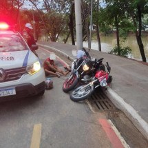 Rolezinhos: jovens fogem de abordagem da PM, batem motos e ficam feridos - PMMG/Divulgação