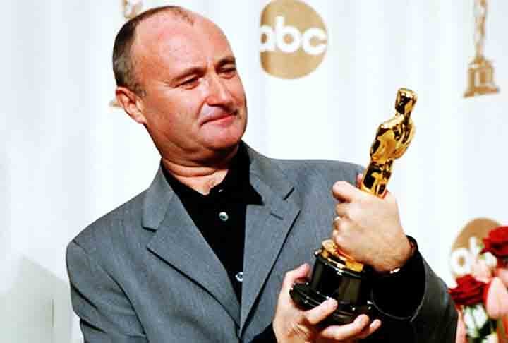 Collins colecionou prÃªmios na carreira: 5 Grammys, 2 American Music Awards, 2 Globos de Ouro e 1 Oscar. Ele arrebatou a estatueta da maior premiaÃ§Ã£o do cinema mundial em 2000 na categoria â??CanÃ§Ã£o Originalâ? por â??Youâ??ll be in my Heartâ? na animaÃ§Ã£o â??Tarzanâ?, da Disney. 
