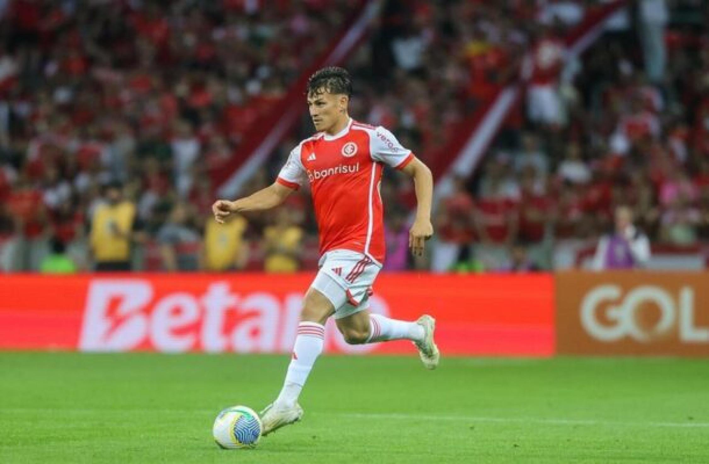 Internacional mantém confiança por sinal positivo para a permanência de Bernabei