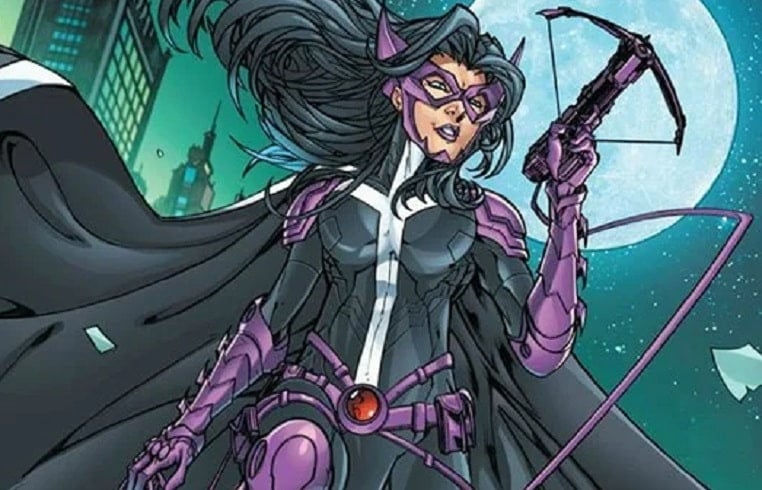 Personagem 6: Caçadora - Ela é Helena Bertinelli, que ao ver a morte de seus familiares (incluindo seu pai, que era chefe da Máfia) resolve se vingar de todas as outras famílias que são criminosas. É ótima com os arcos e flechas e habilidosa na luta corpo a corpo.