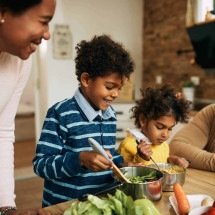 Pediatras destacam a importância de uma dieta saudável - DINO