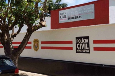 Levado à delegacia de Taiobeiras, homem confessa ter assassinado a mulher e simulado suicídio da vítima -  (crédito: PCMG)