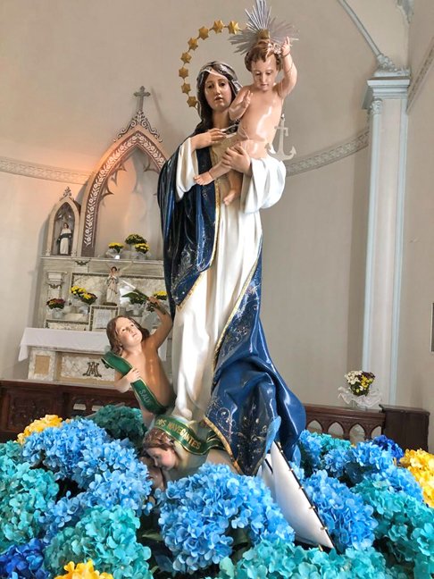 Nossa Senhora dos Navegantes é uma devoção católica a Maria, mãe de Jesus, e é a padroeira dos marinheiros e pescadores. 