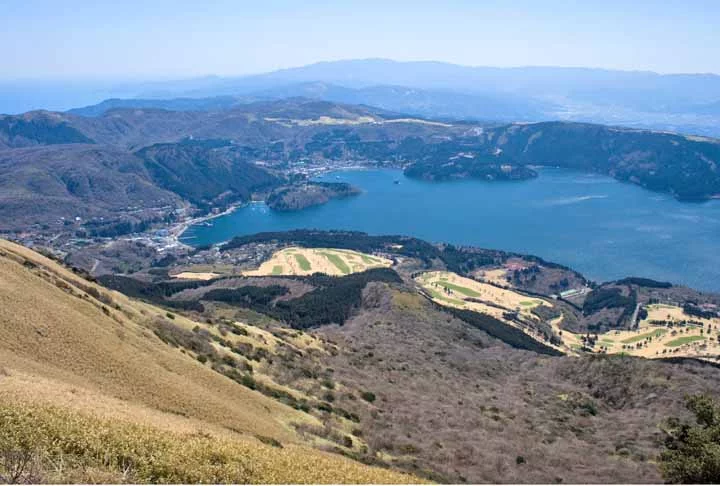 7º - Fuji-Hakone-Izu National Park (Japão) - 5.66 - Inclui uma área vulcânica que fica no cinturão de Fuji que apresenta o Monte. Também inclui a Península de Izu e as Ilhas Izu, que se estendem até o Oceano Pacífico. O Monte Fuji é a mais alta das montanhas do Japão e sua beleza é conhecida mundialmente. 