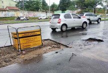 Obra e buraco na Avenida Antônio Carlos preocupam motoristas de BH