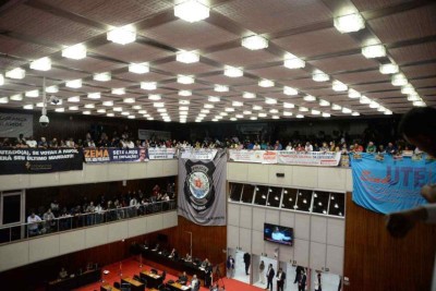 Galeria da Assembleia em dia de votação de reajuste dos servidores: funcionalismo público e Zema vivem em pé de guerra desde sempre -  (crédito: Túlio Santos/EM/D.A Press)