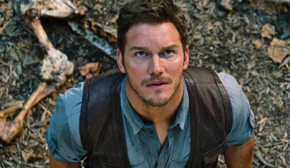 Antes do estrelato, porém, Chris Pratt teve uma vida de privações, com muitas dificuldades financeiras. Ele já revelou que trabalhou como garçom e costumava se alimentar de restos de comida deixados pelos clientes. 

