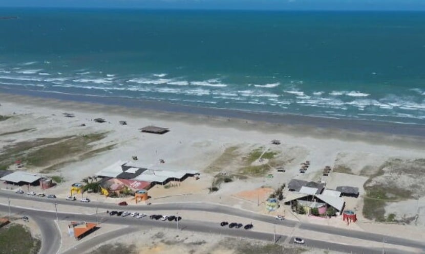 A prefeitura de Luís Correia informou que uma portaria municipal proíbe o trânsito de veículos na praia e que existe fiscalização, com ajuda do ICMBio e da Polícia Militar. Mas, ainda assim, pessoas aproveitam os períodos sem fiscais para burlar as normas.-Reprodução Tv Globo