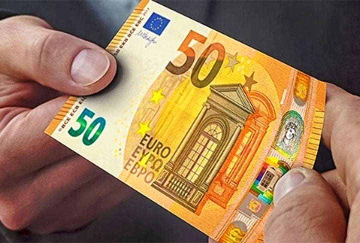 Os jornalistas pagaram 50 euros (cerca de 265 reais) para participar da degustação, como provadores amadores e, assim, influenciar o júri.  