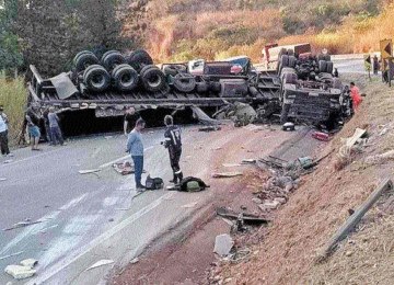 Acidente que matou Marcielle de freitas, aos 23 anos. motorista do  caminhão, que trafegava em alta velocidade, estava sob efeito de rebite

 -  (crédito: Túlio Santos/EM/D.A Press)