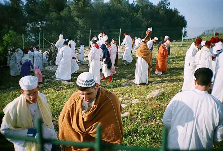 O Samaritanismo é uma religião abraâmica, monoteísta e étnica, relacionada com o judaísmo e baseada nos cinco primeiros livros do Antigo Testamento. 