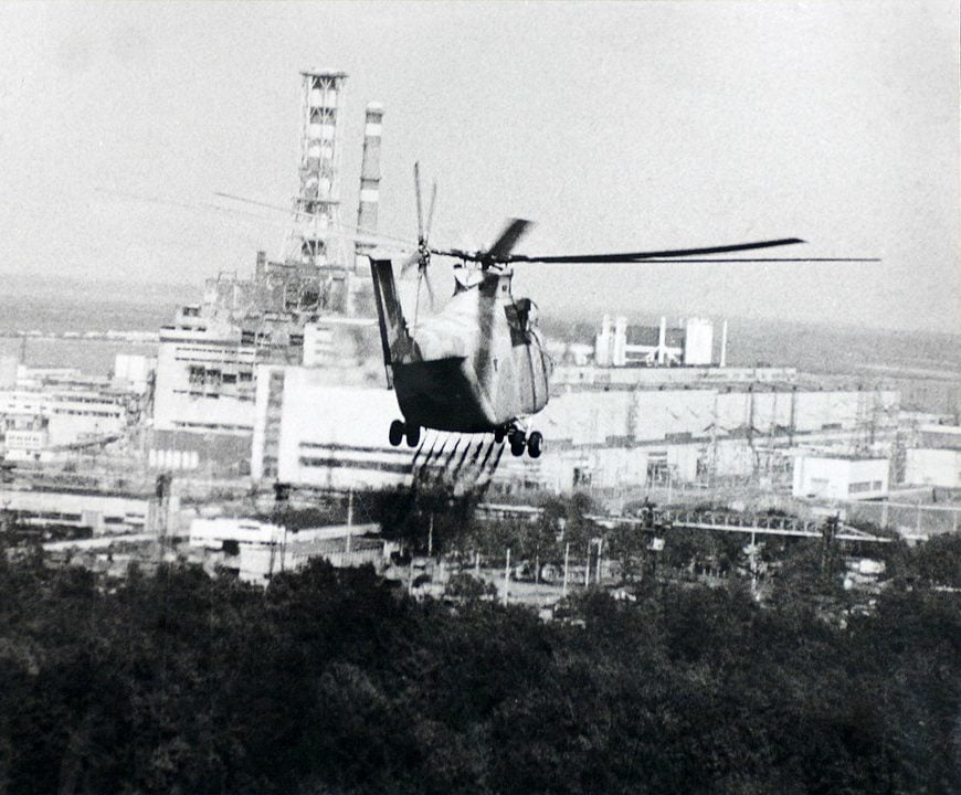 O incêndio durou vários dias e as chamas foram visíveis a quilômetros de distância. Milhares de pessoas foram afetadas pelo acidente, tanto na Ucrânia quanto em outros países da Europa.