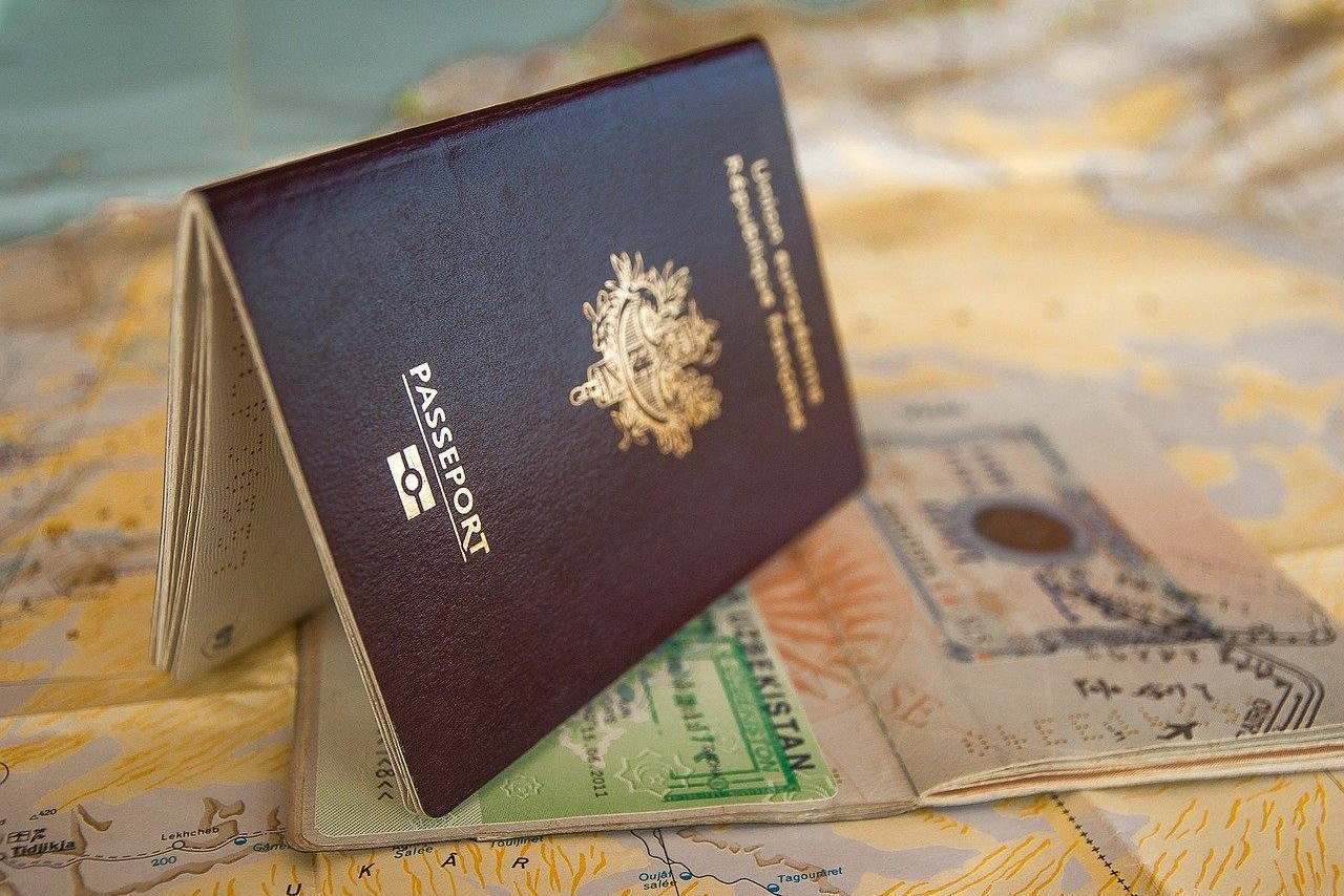 Com ou sem visto, jamais esqueça de verificar a validade do passaporte e, se o prazo estiver terminando, renove com antecedência para não haver risco de não poder viajar.  -  (crédito:  Jacqueline Macou por Pixabay)