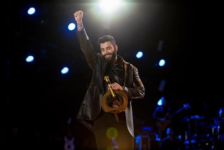 No dia seguinte ao anúncio, o cantor comentou até sobre algumas propostas que pretende incluir em sua campanha. Uma delas seria o 