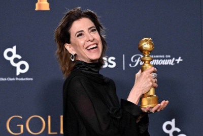 Fernanda Torres vence Globo de Ouro e dedica prêmio à mãe, Fernanda Montenegro -  (crédito: Robyn Beck / AFP)