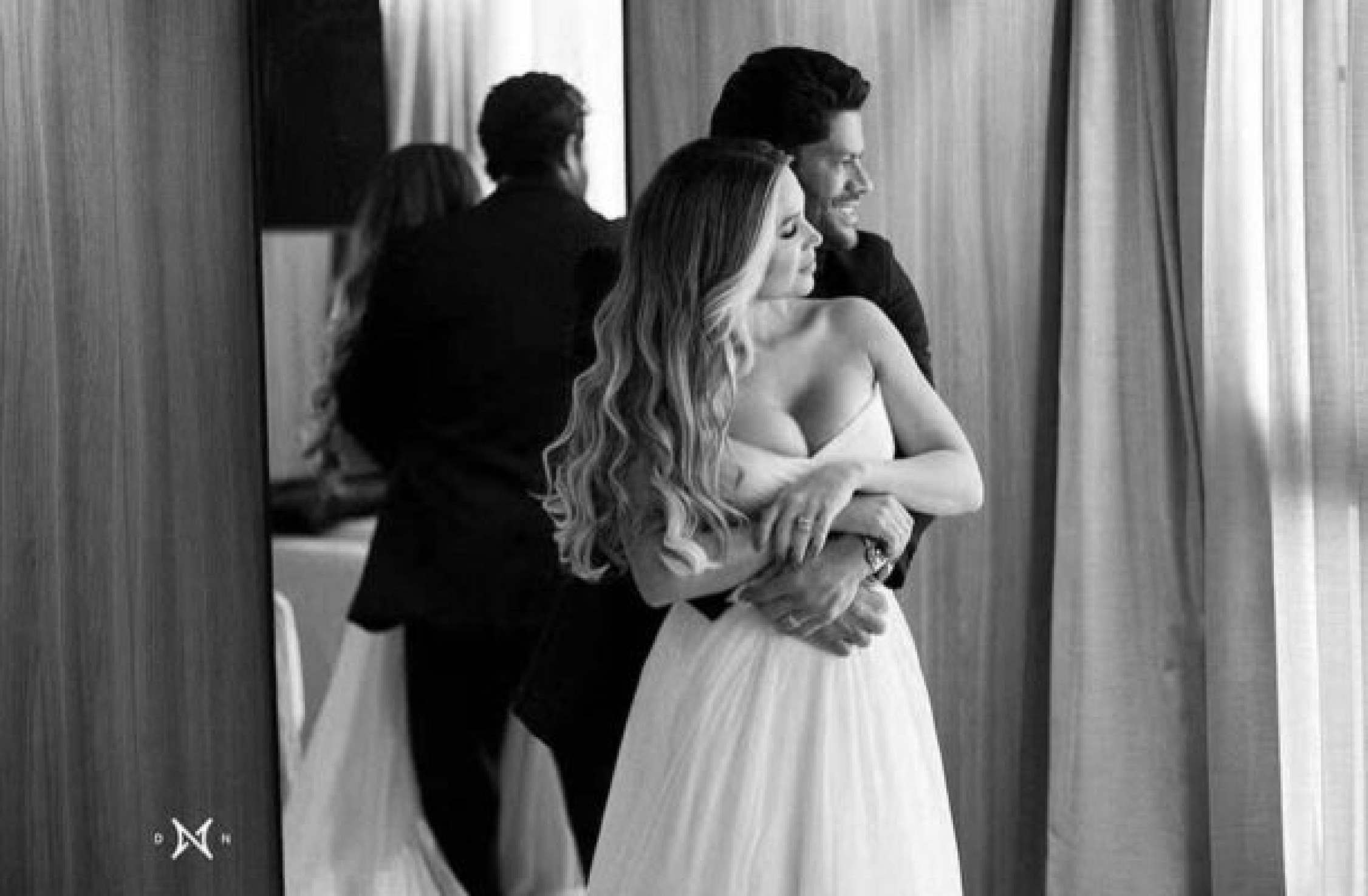 Namorado da ex de Hulk curte postagens de críticas ao casamento do jogador