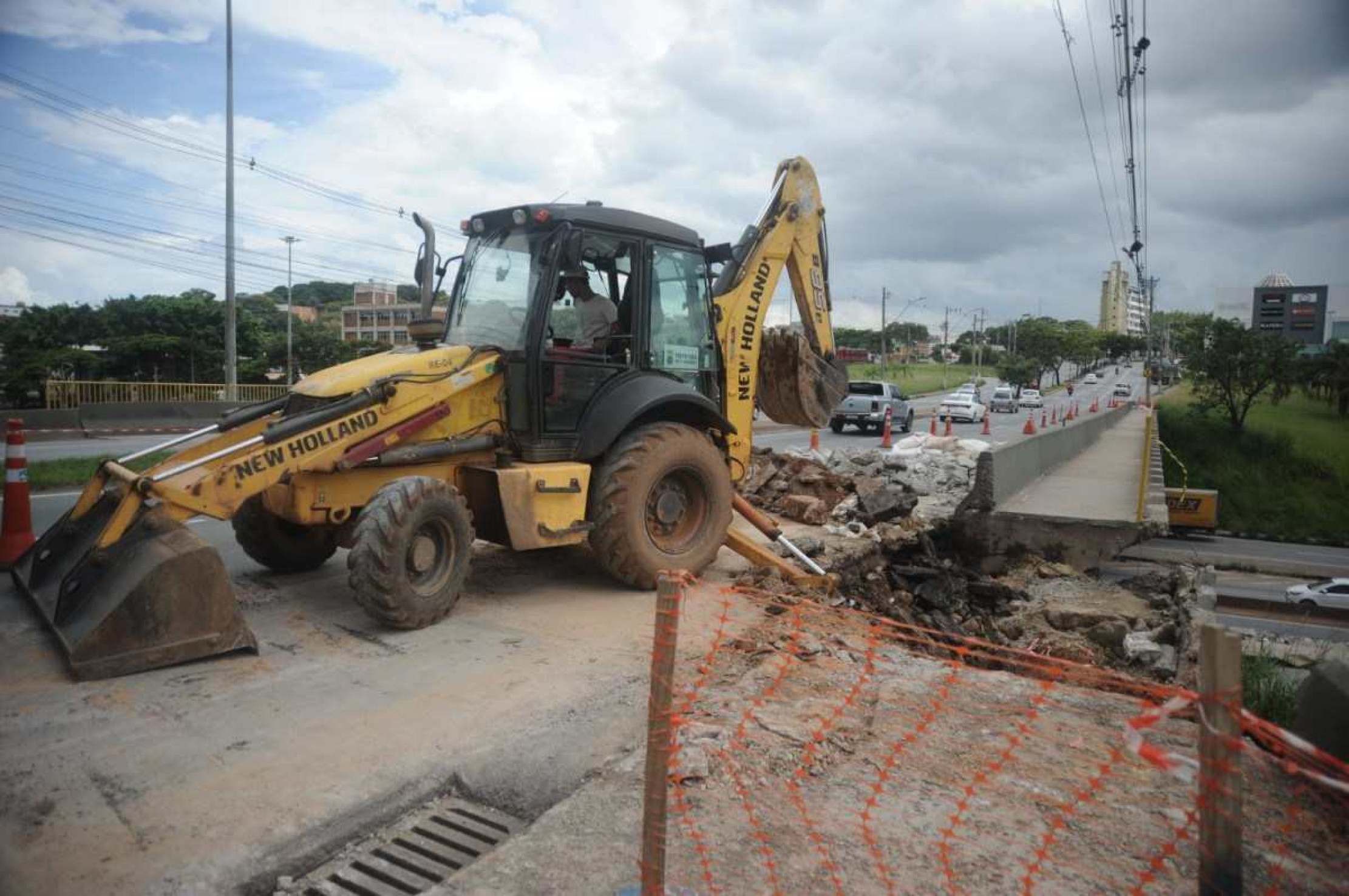 Viaduto com rachaduras em BH: obras começam nesta segunda-feira (06/01) 