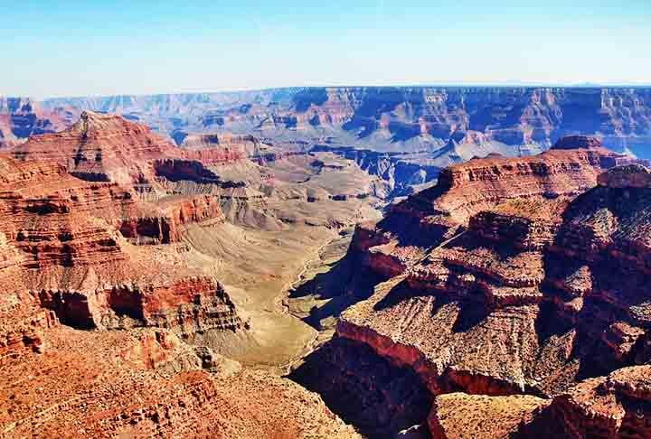 Essa maravilha natural atrai milhões de turistas anualmente e é considerada Patrimônio Mundial da UNESCO desde 1979.