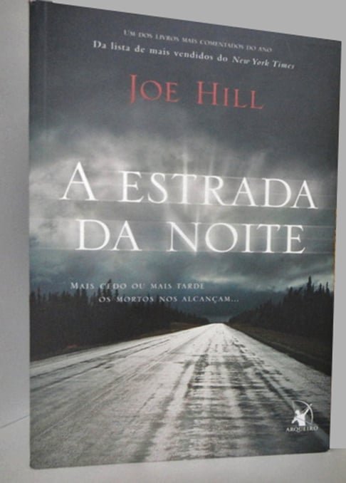 6º lugar: “A Estrada da Noite” - Judas Coyne, uma lenda do rock e colecionador de objetos macabros, adquire um paletó assombrado em um leilão online. Porém, logo descobre que o espírito do falecido dono busca vingança, desencadeando uma ameaça real e sinistra em sua vida.