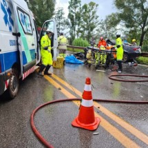 MG: acidente na BR-040 deixa dois mortos, quatro feridos e trava trânsito - Divulgação