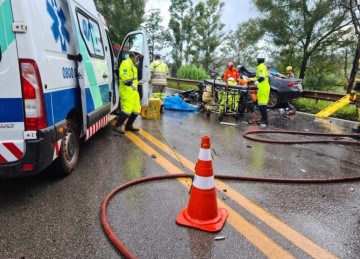 Segundo o Corpo de Bombeiros, a batida aconteceu na altura KM 638 da BR-040, por volta de 15h30 -  (crédito: Divulgação)